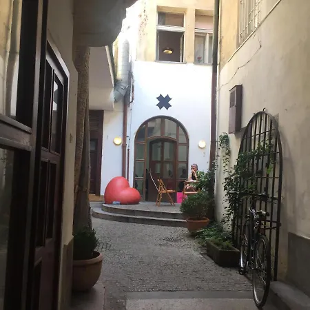 Trendy Local Apartment *
