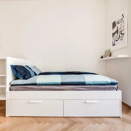 Apartment Trendy Local