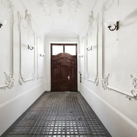 Trendy Local Apartment Prague